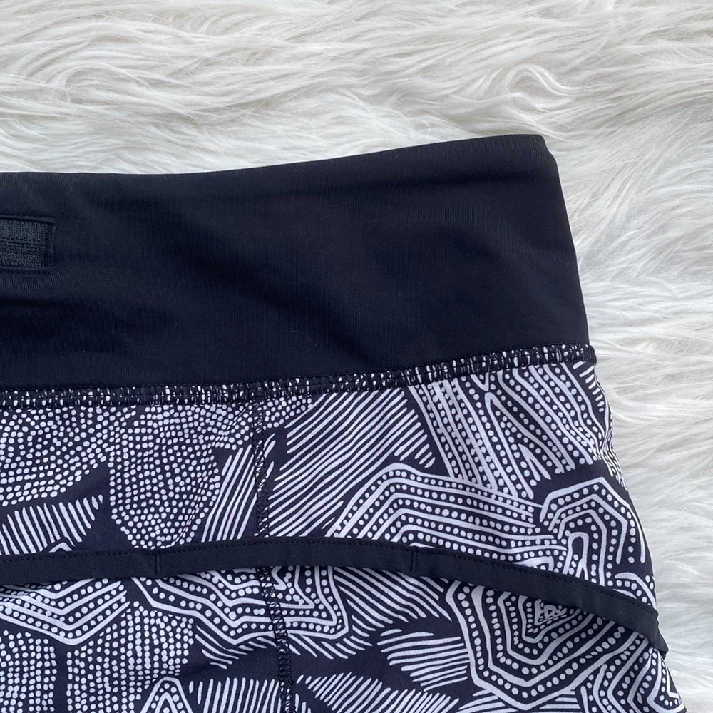 Lululemon | Speed Short Dottie Tribe